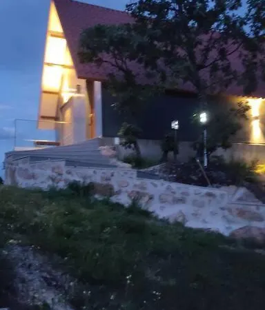 Casa Do Neto. Anexo Vale Da Ginjeira.