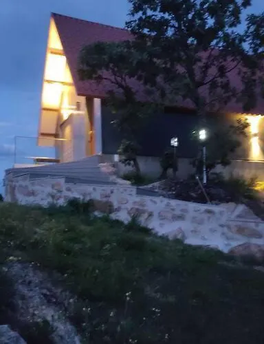 Casa Do Neto. Anexo Vale Da Ginjeira.